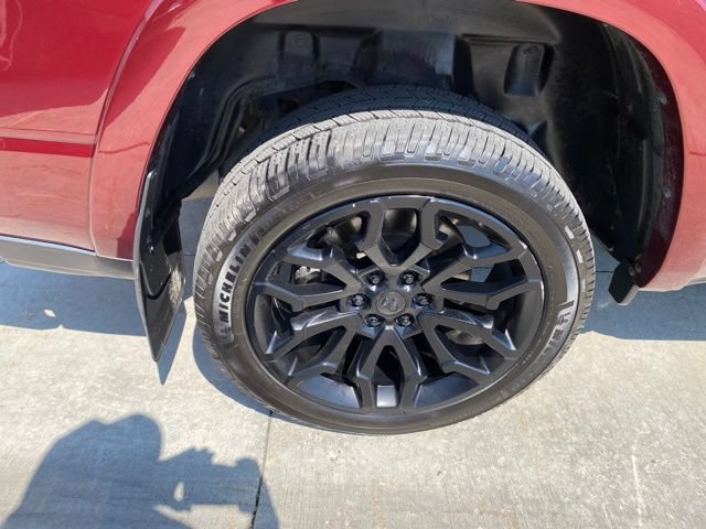 Used 2025 RAM 1500 Limited AWD/4WD image 14