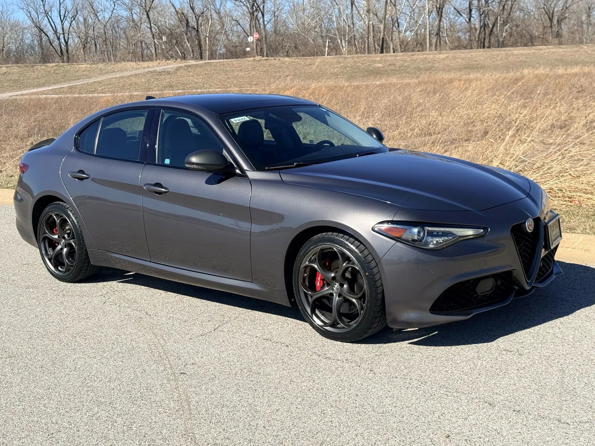 Used 2019 Alfa Romeo Giulia AWD w/ Quick Order Package 22J Sport image 28