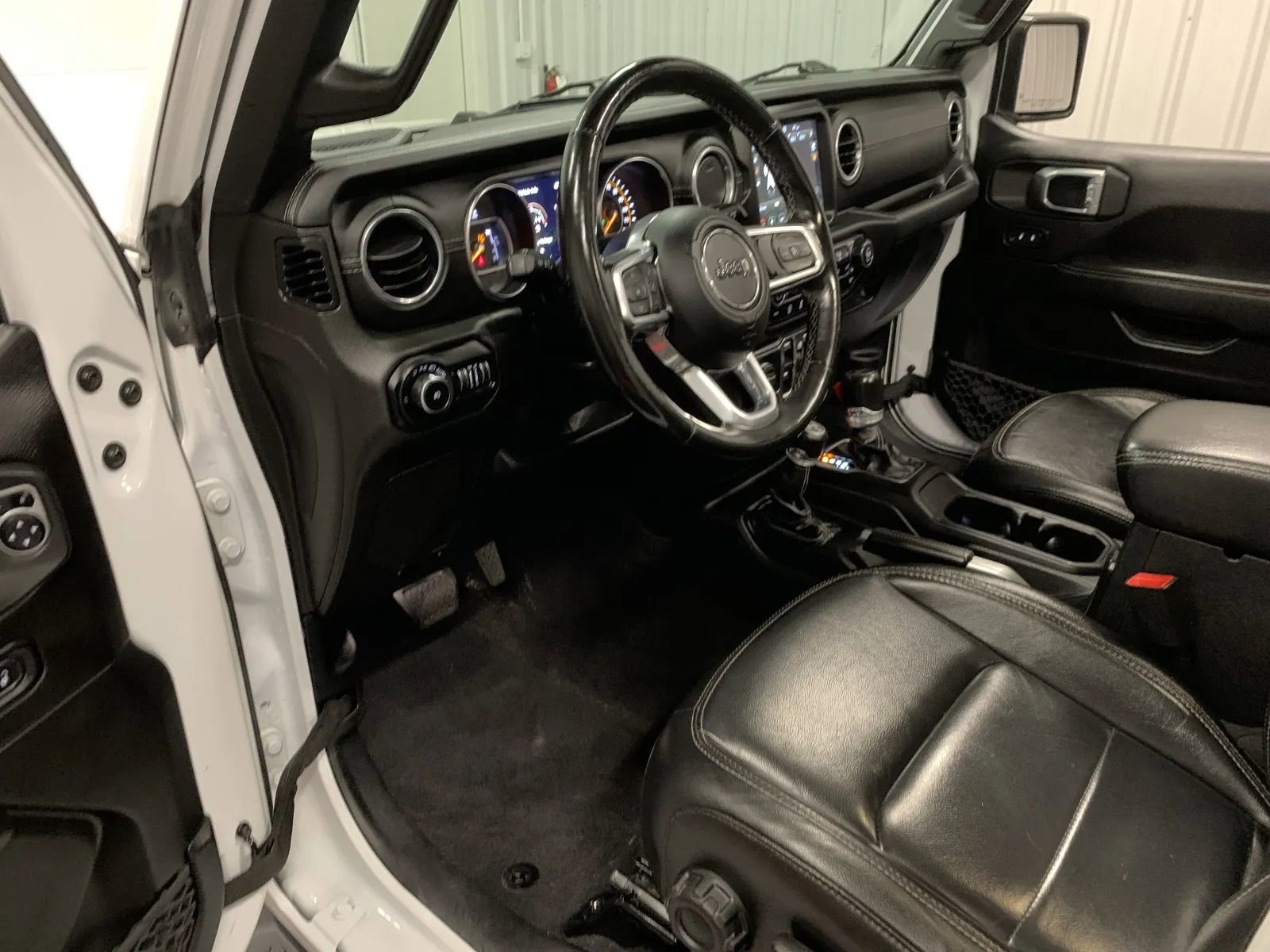 Used 2019 Jeep Wrangler Unlimited Sahara w/ Dual Top Group image 42