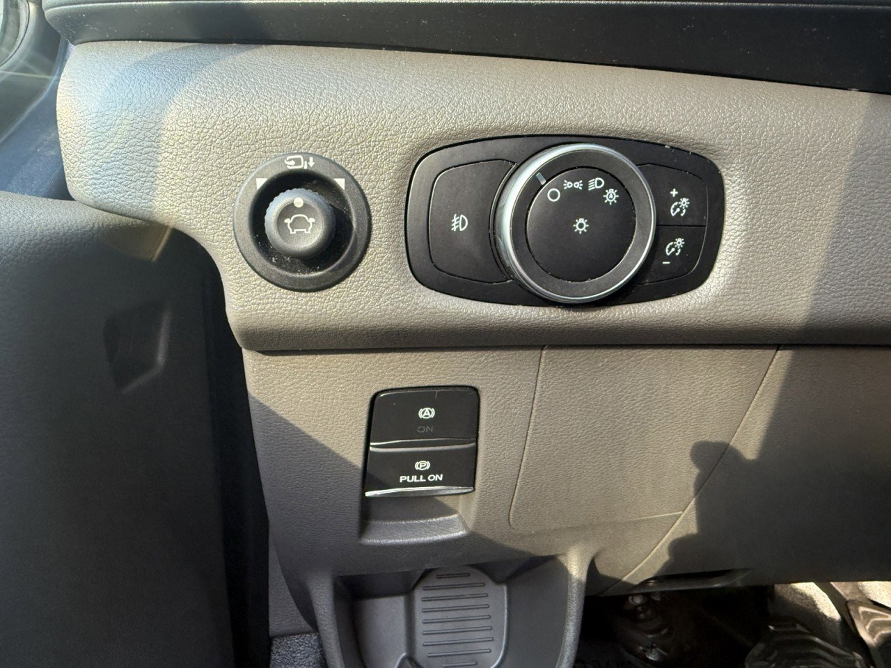 Used 2025 Ford Transit 350 XL image 25