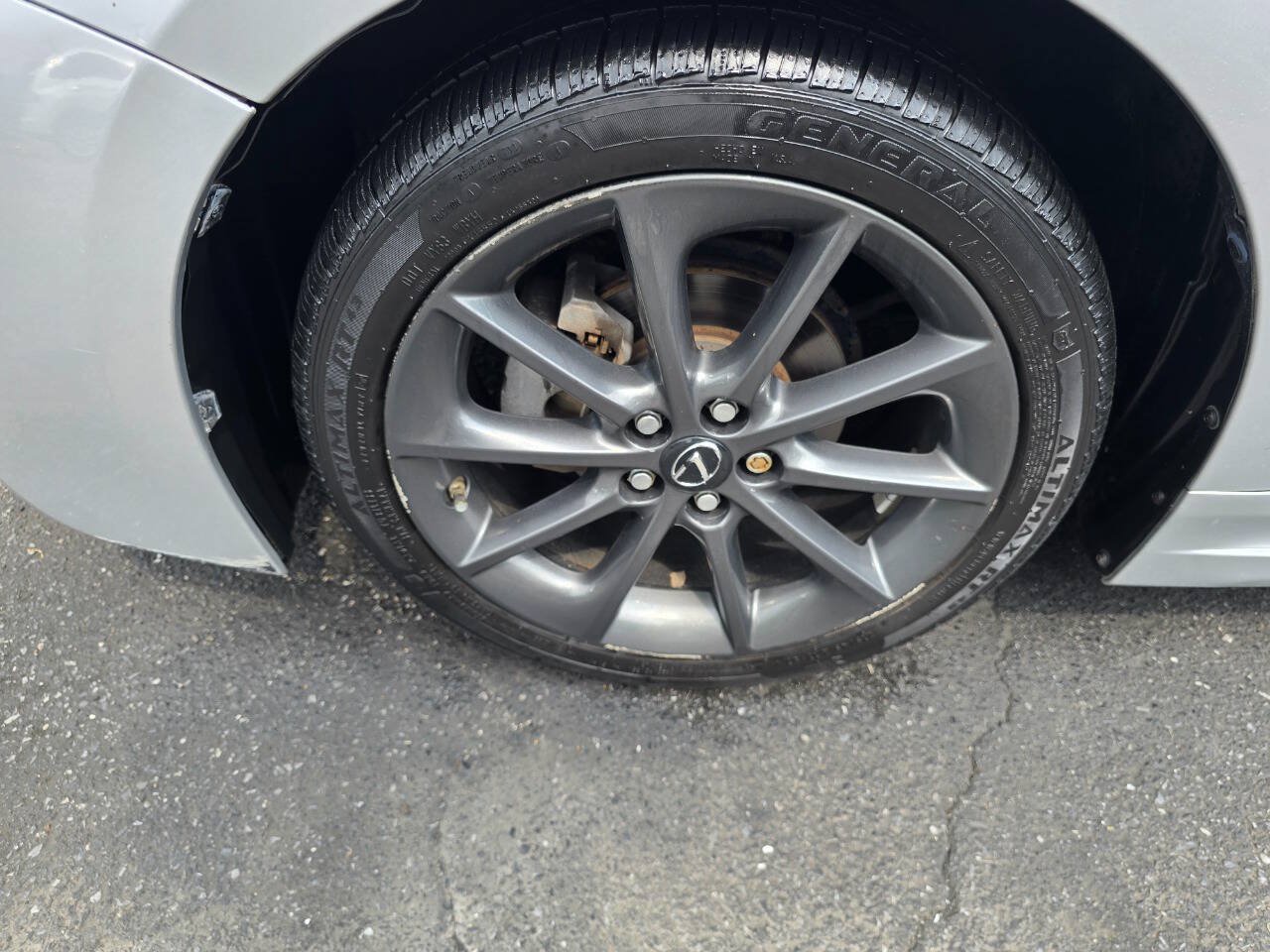 Used 2013 Lexus CT 200h w/ F Sport Pkg w/Nuluxe Trim FWD image 11