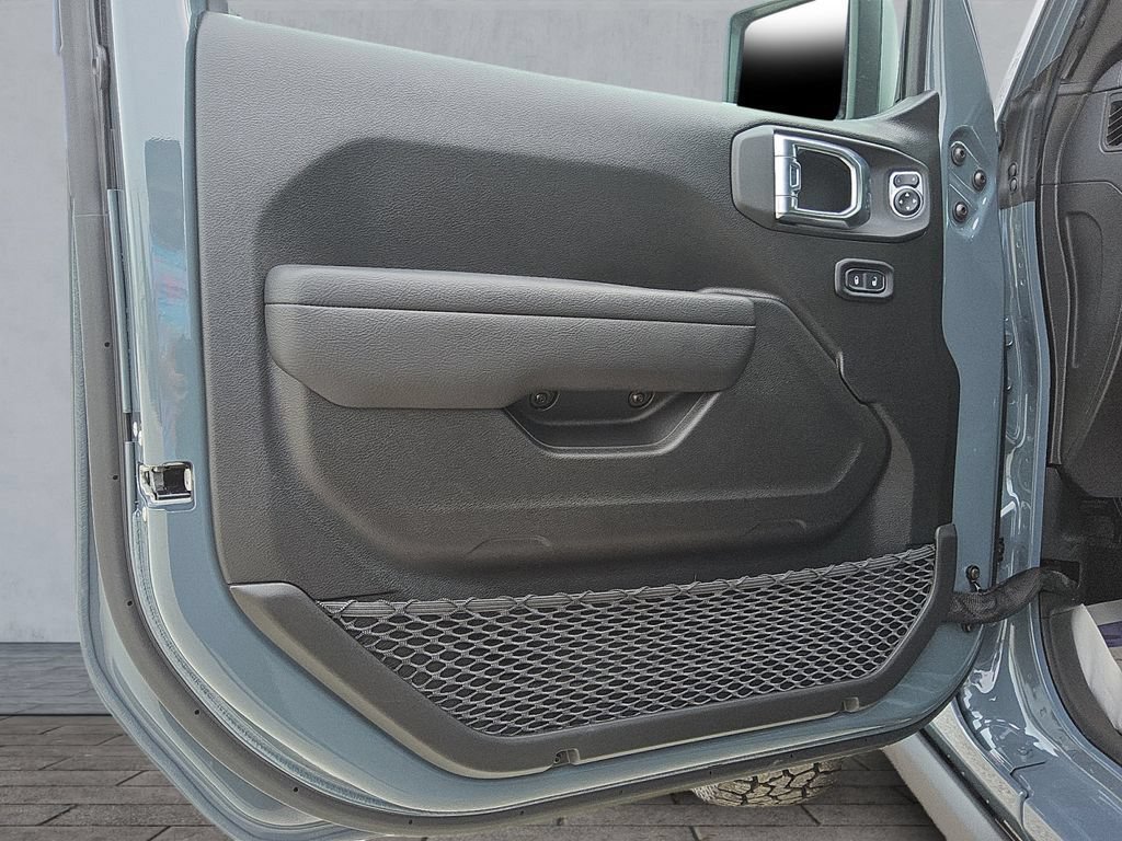New 2026 Jeep Gladiator Rubicon w/ Steel Power Dome Hood Package AWD/4WD image 17