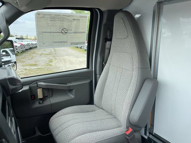 New 2025 GMC Savana 3500 w/ Power Convenience Package RWD image 17
