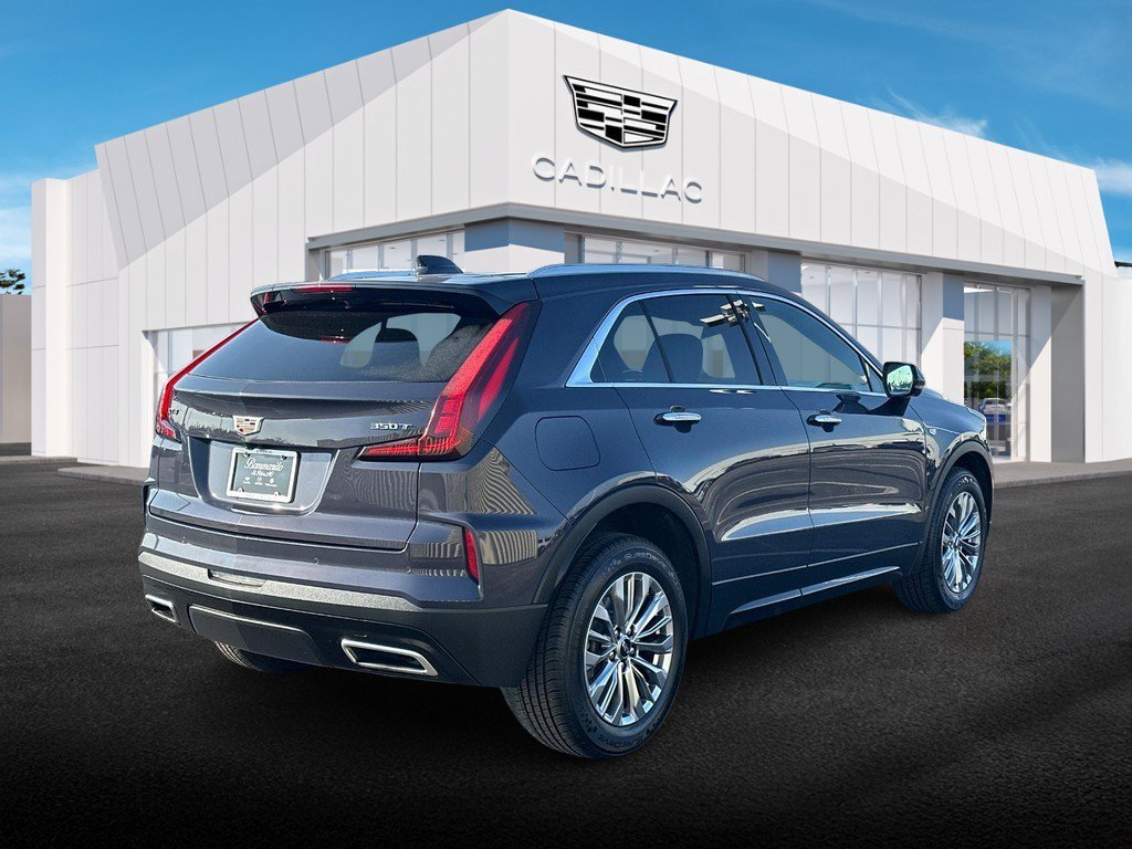 Certified 2025 Cadillac XT4 Premium Luxury image 5