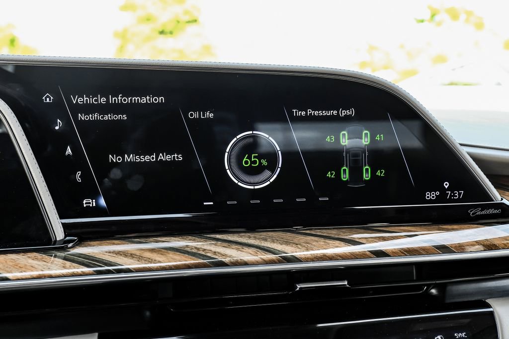 Used 2023 Cadillac Escalade Sport Platinum w/ LPO, ONYX Package image 36