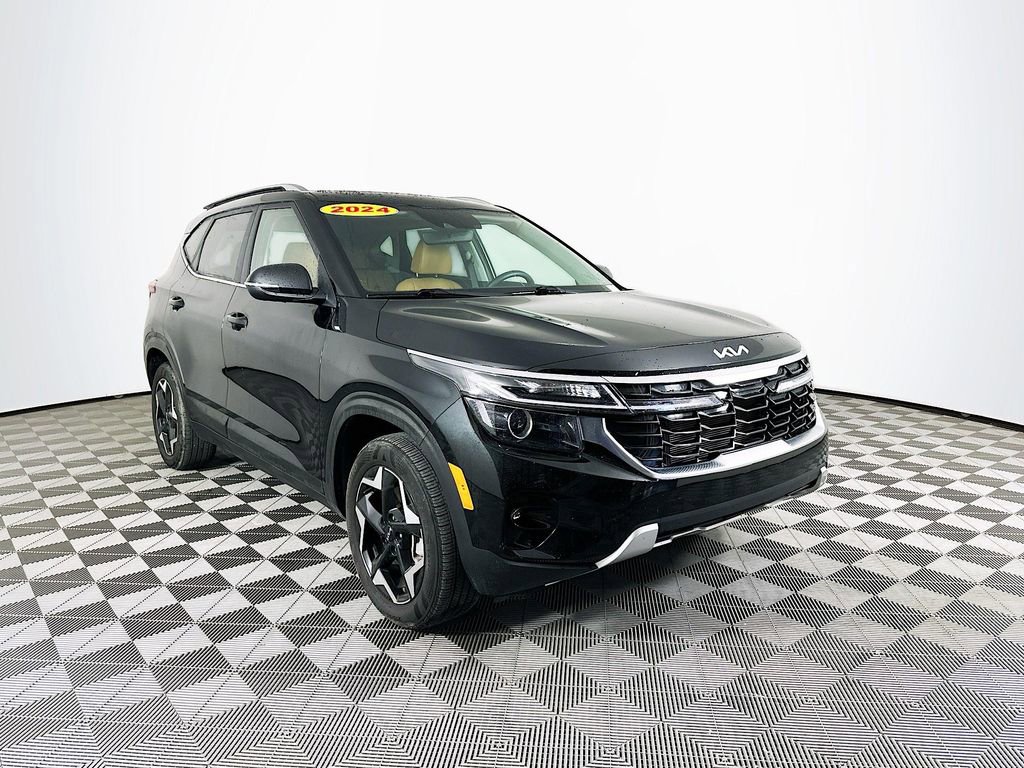 Used 2024 Kia Seltos EX image 3