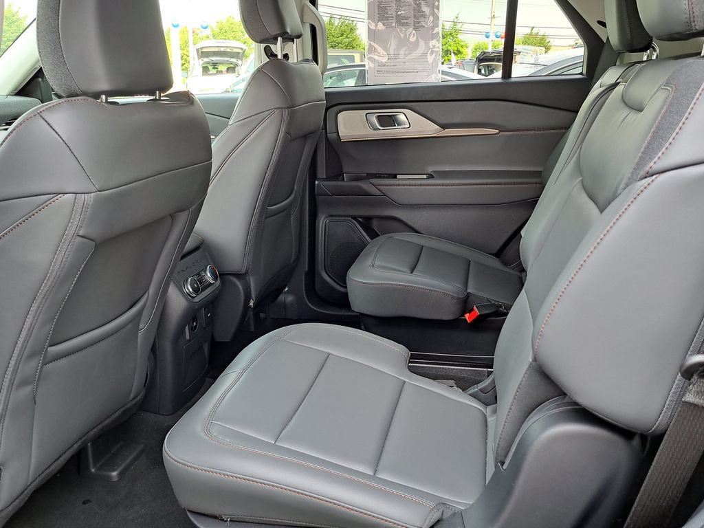 New 2026 Ford Explorer Active w/ Active Comfort Package AWD/4WD image 15