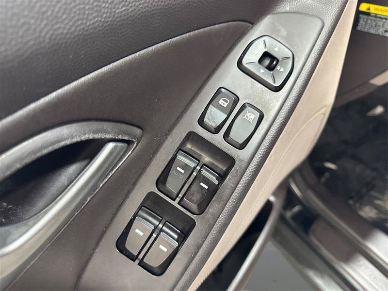 Used 2011 Hyundai Tucson GLS FWD image 27