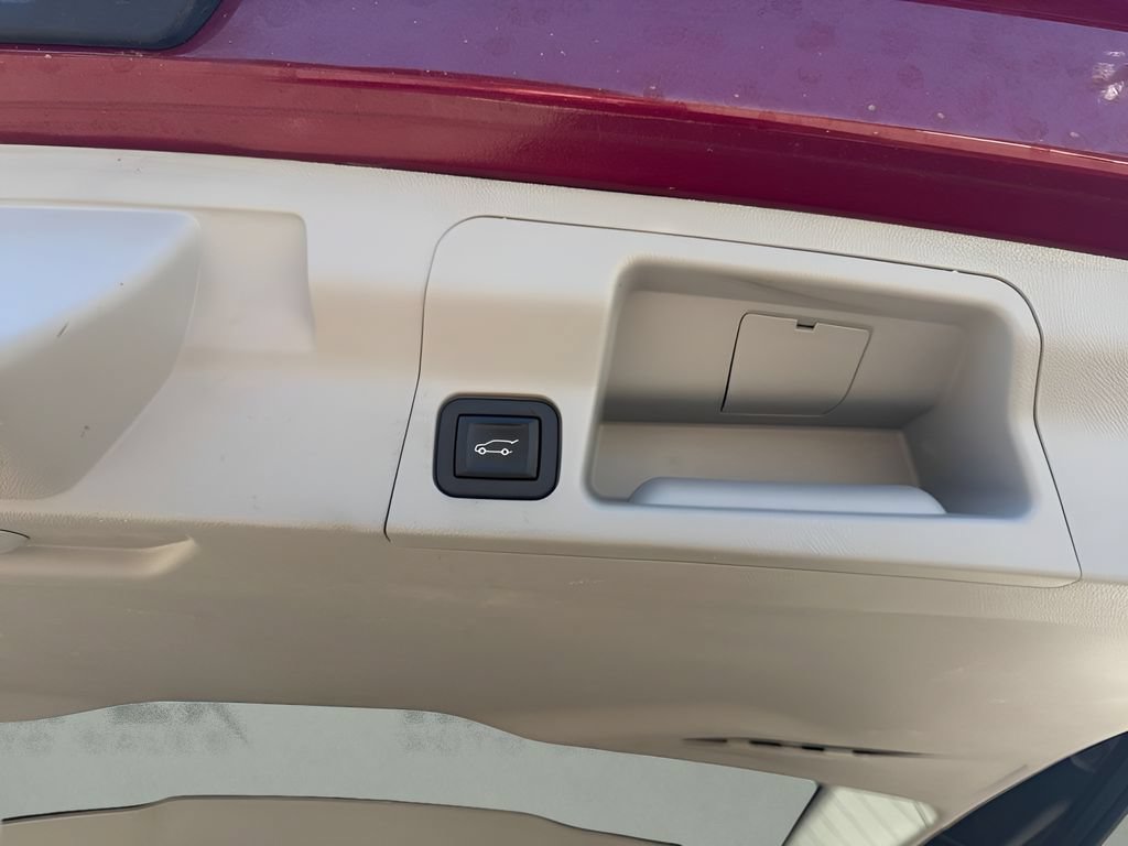 Used 2017 GMC Acadia SLT AWD/4WD image 34