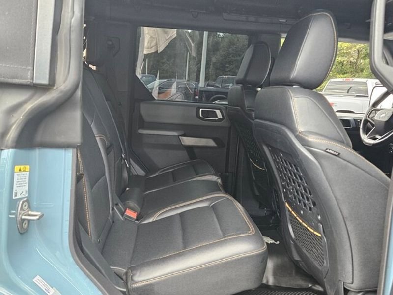 Used 2023 Ford Bronco Badlands image 16