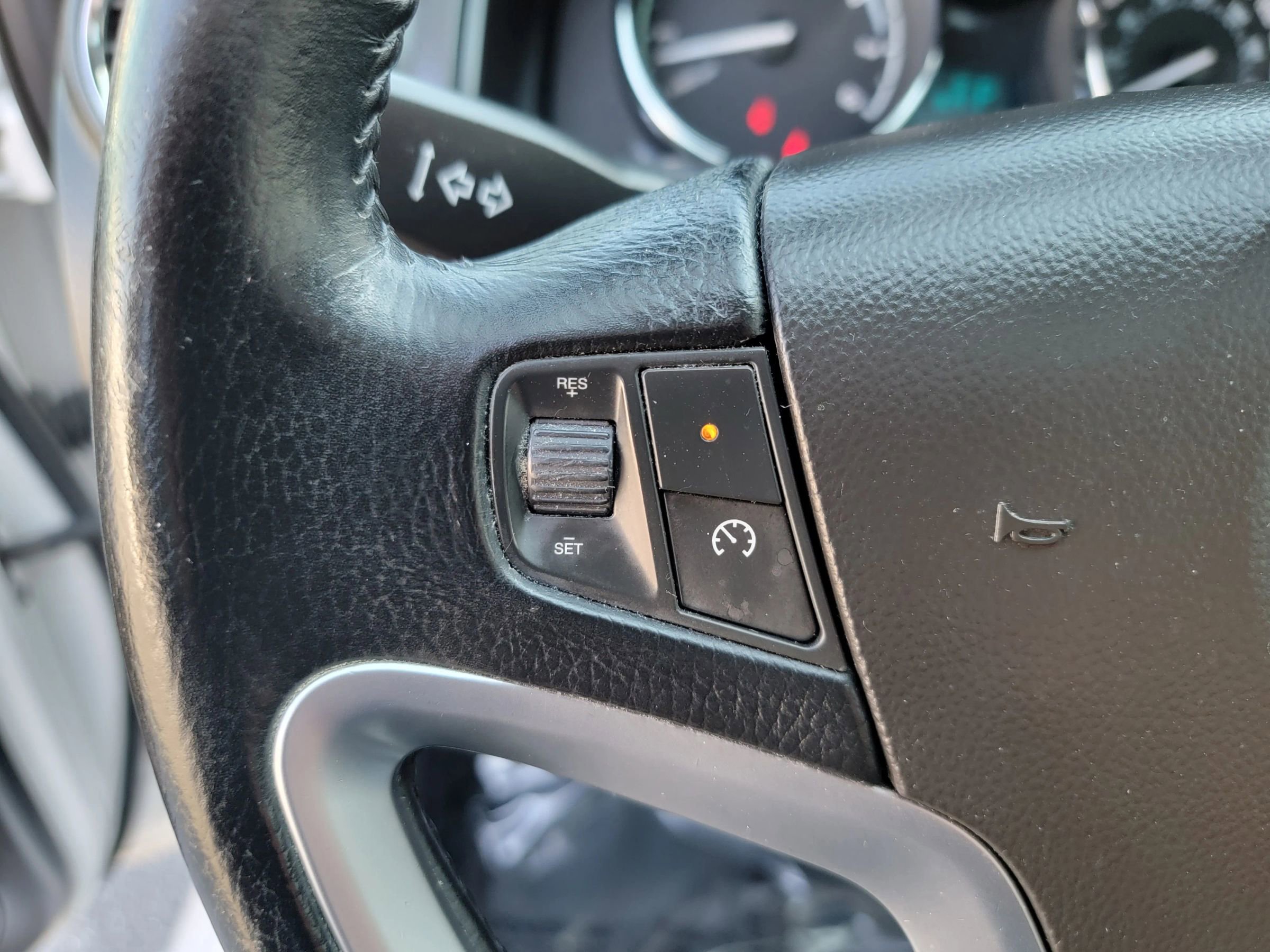 Used 2012 Chevrolet Captiva Sport LT w/ Convenience Package image 25