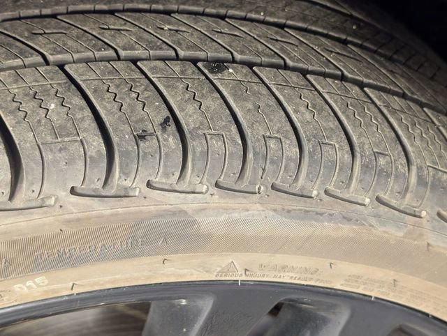 Used 2019 Ford Edge ST w/ Equipment Group 401A AWD/4WD image 9