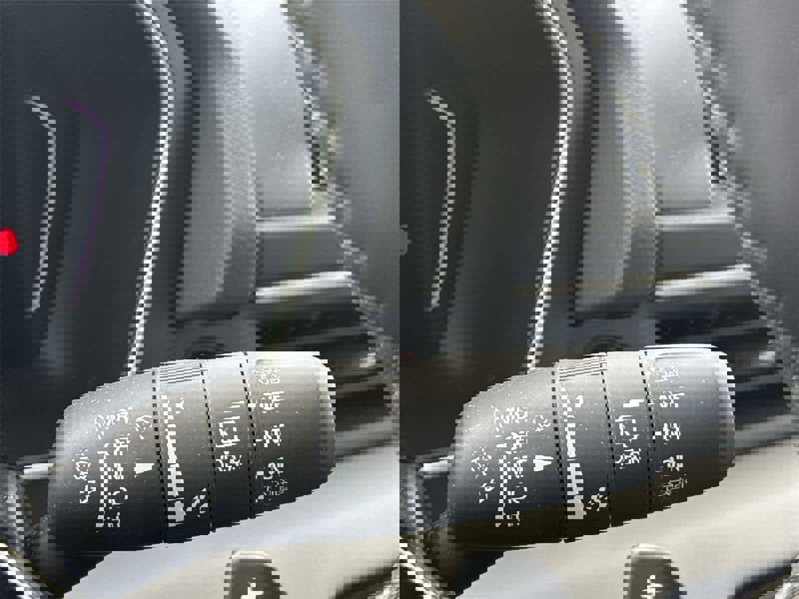 Used 2025 Honda Pilot EX-L image 19