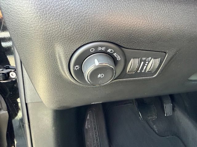 Certified 2023 Jeep Compass Limited AWD/4WD image 11