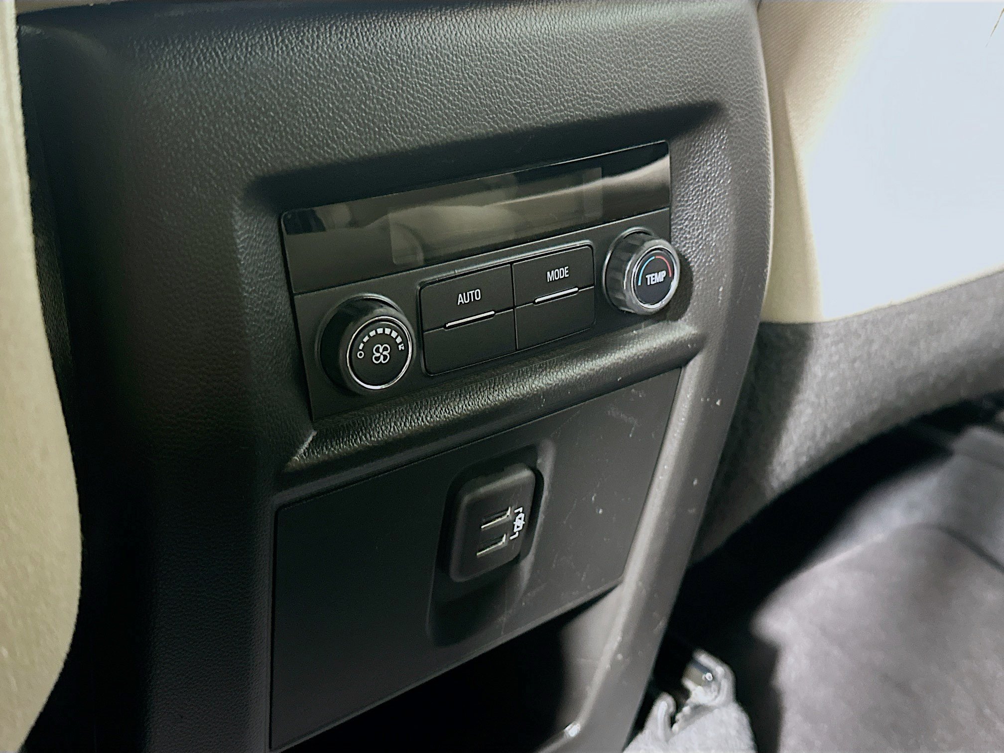 Used 2022 Chevrolet Traverse LS w/ Midnight/Sport Edition FWD image 26