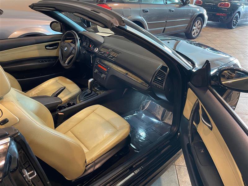 Used 2009 BMW 135i Convertible image 56
