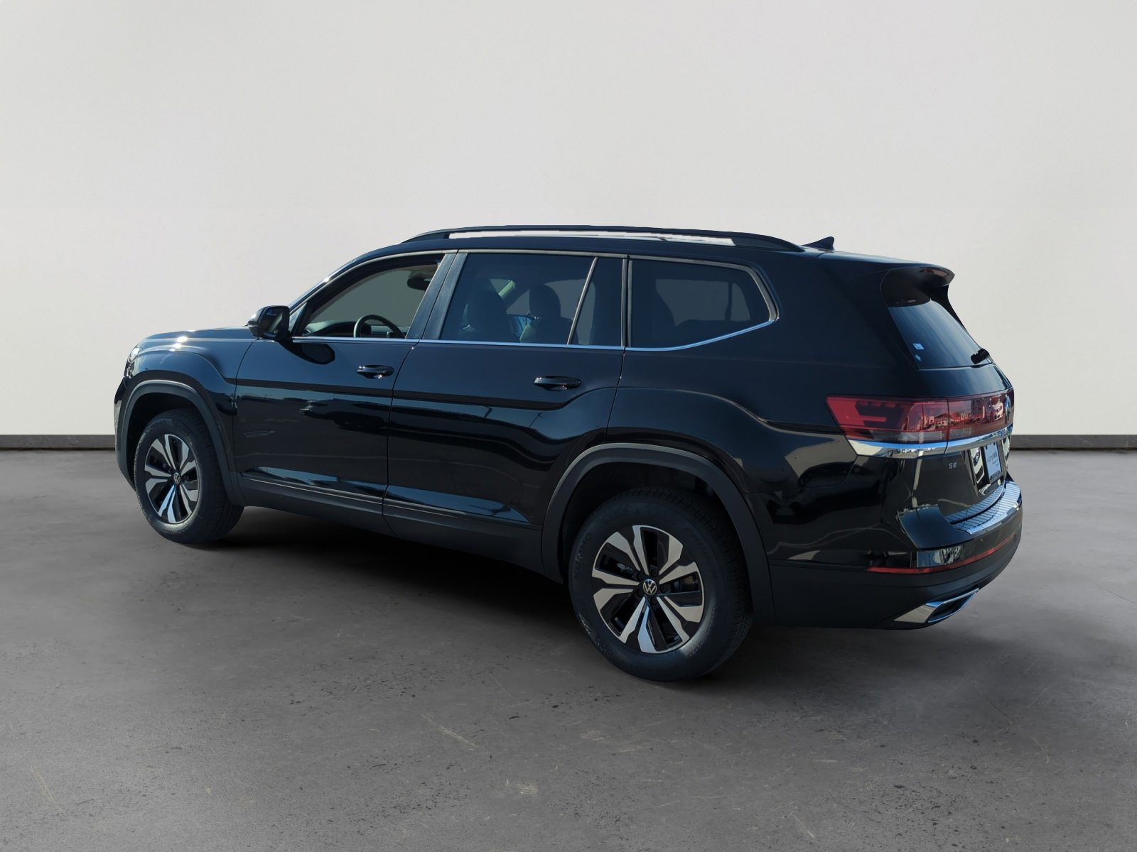 New 2026 Volkswagen Atlas SE FWD image 3
