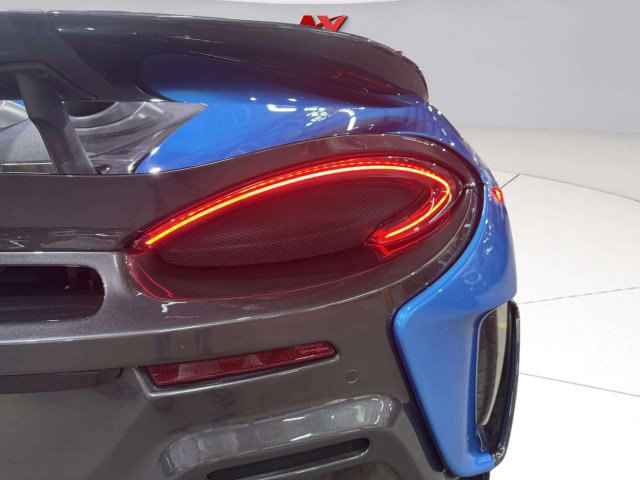 Used 2020 McLaren 600LT Spider image 34