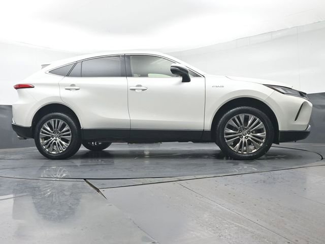 Certified 2021 Toyota Venza XLE image 39