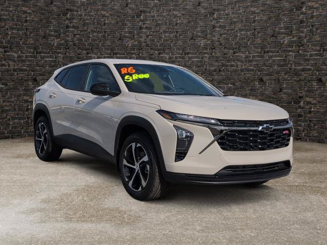 New 2026 Chevrolet Trax RS w/ Sunroof Package FWD image 2