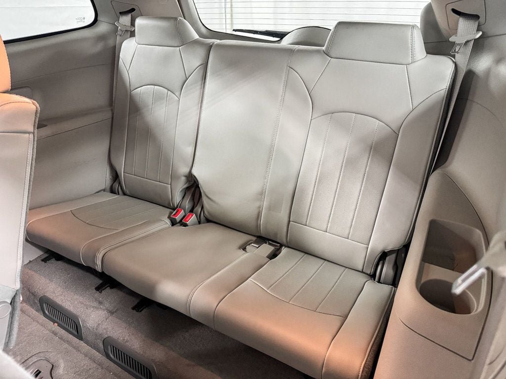 Used 2017 Buick Enclave Leather w/ Trailering Package FWD image 9