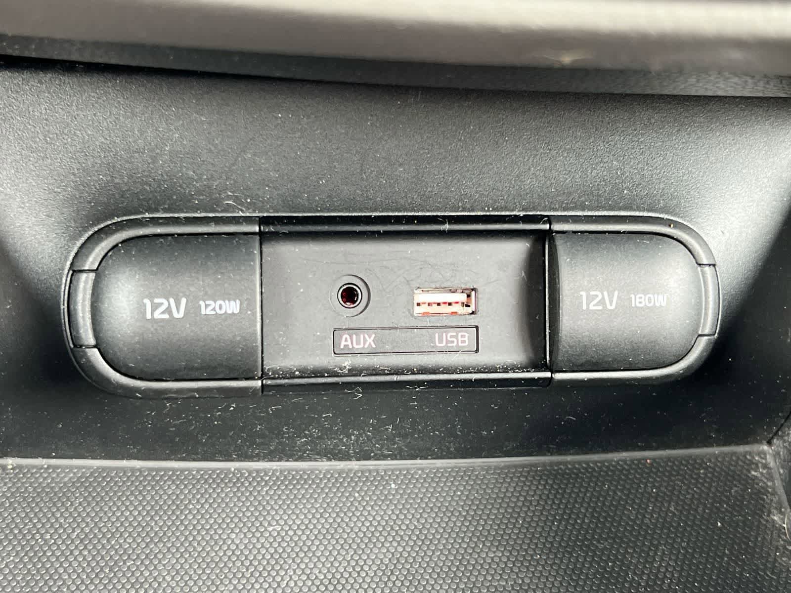 Used 2019 Kia Soul + FWD image 30