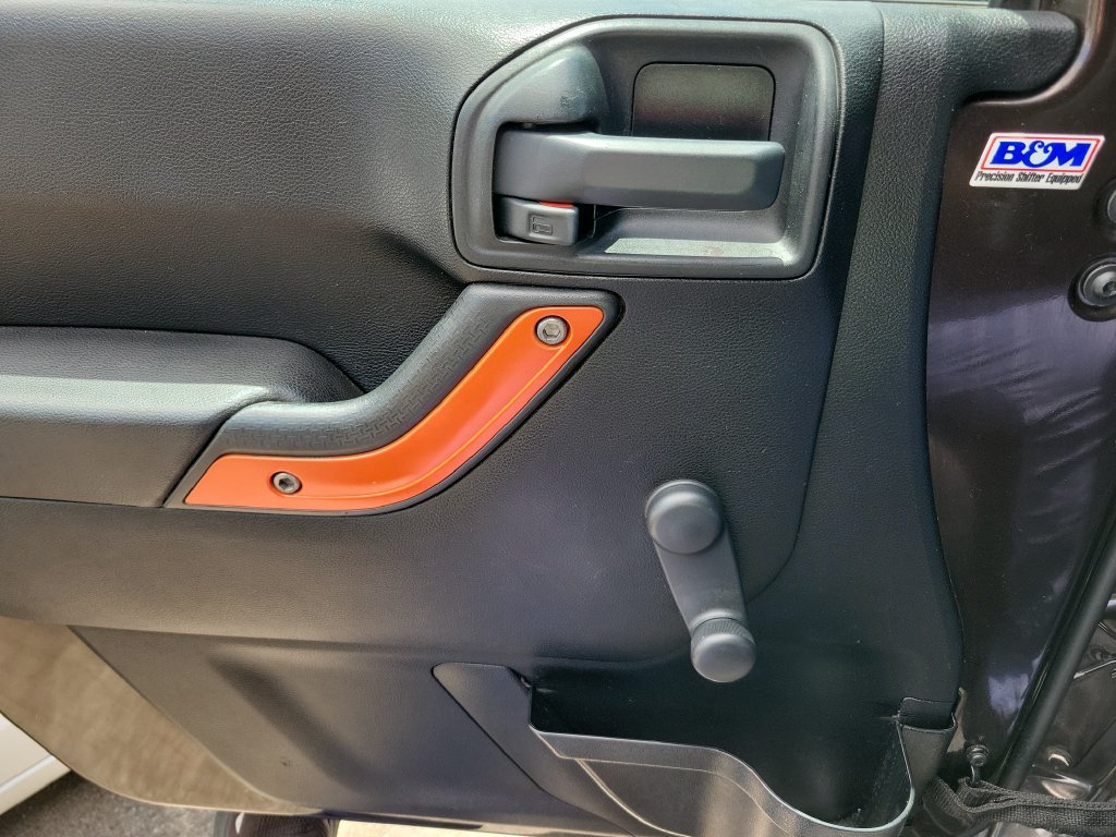 Used 2013 Jeep Wrangler Sport w/ Connectivity Group AWD/4WD image 17