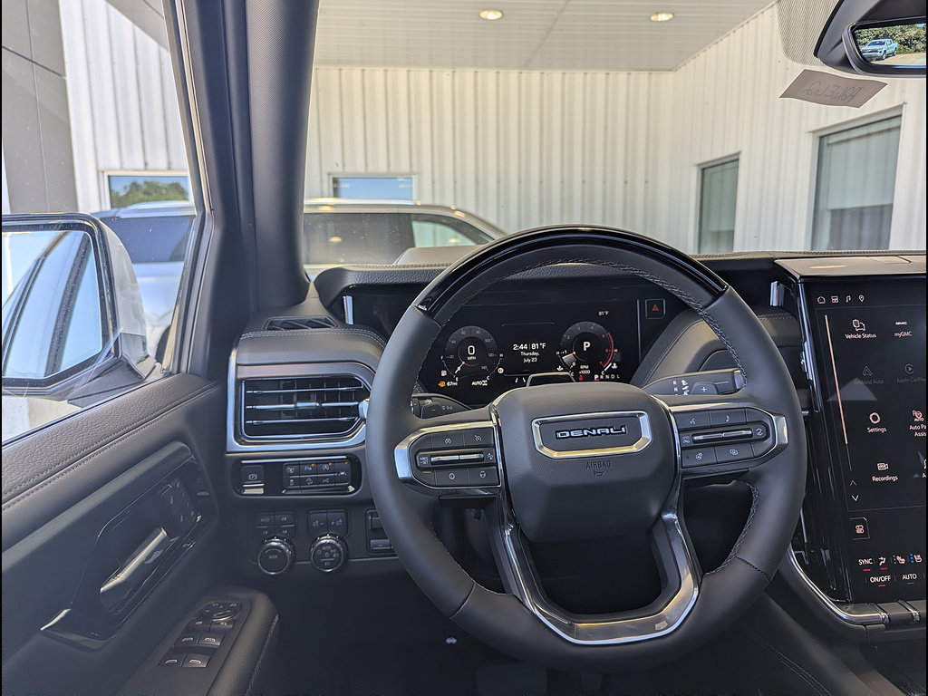 New 2026 GMC Yukon Denali w/ Advanced Technology Package AWD/4WD image 3