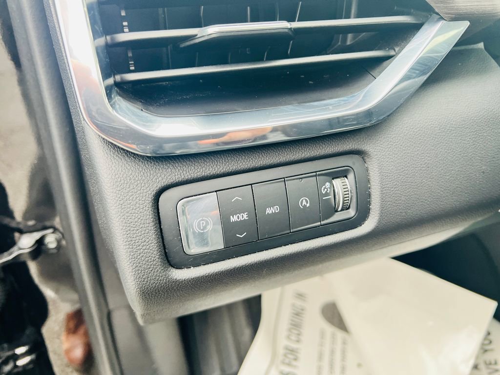 Used 2024 GMC Acadia Denali w/ Super Cruise Package image 16