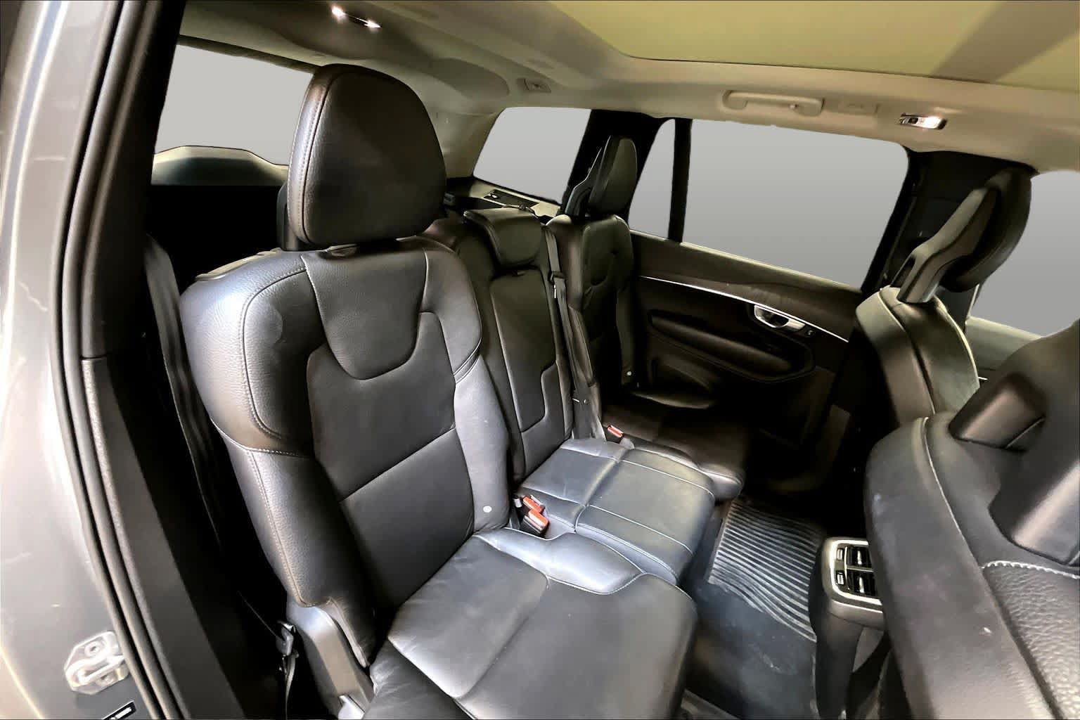 Used 2020 Volvo XC90 T6 Momentum w/ Protection Package Premier AWD/4WD image 19