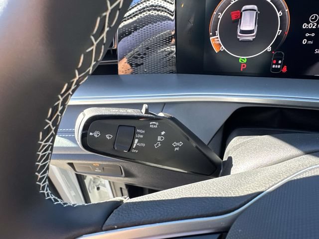 New 2026 Volkswagen Tiguan SE FWD image 22