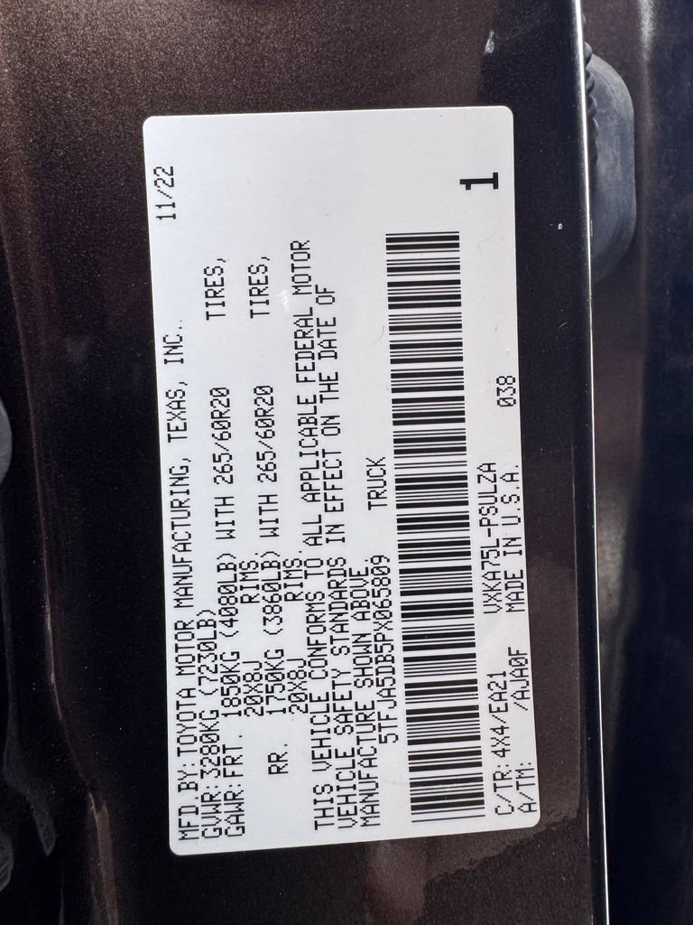 Used 2023 Toyota Tundra Limited w/ Power Package image 33