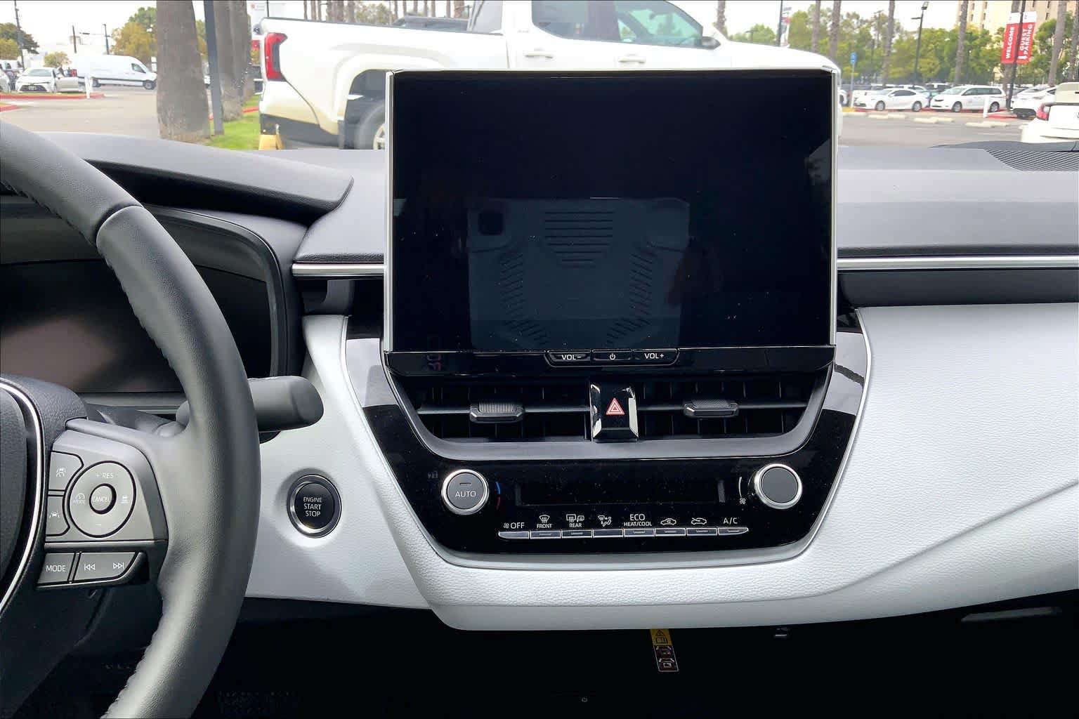 Used 2026 Toyota Corolla SE FWD image 34