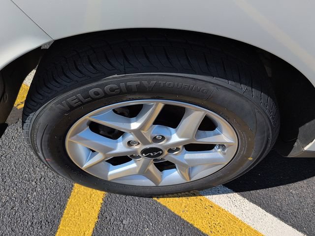 Used 2024 Kia Soul S FWD image 9