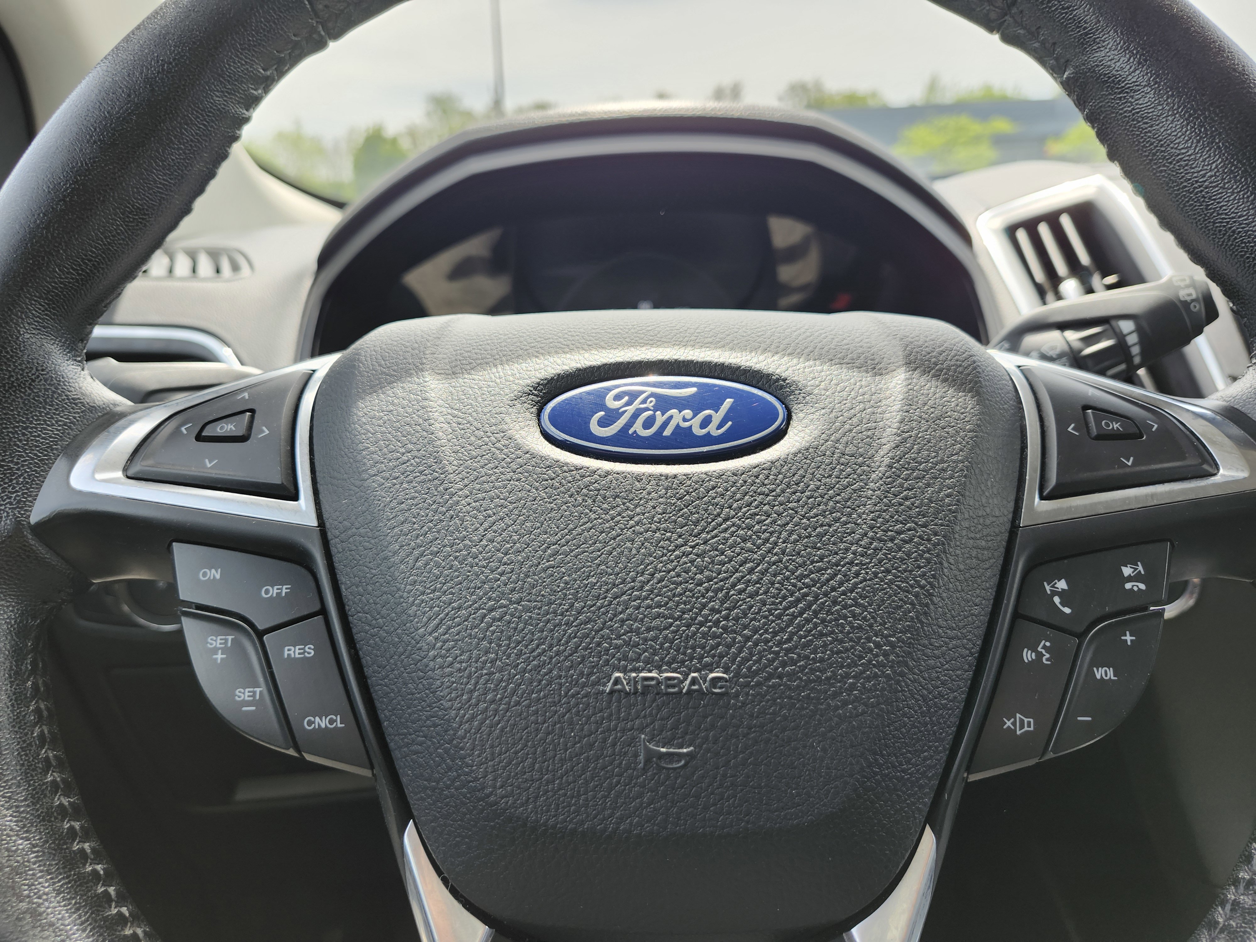 Used 2022 Ford Edge Titanium AWD/4WD image 30