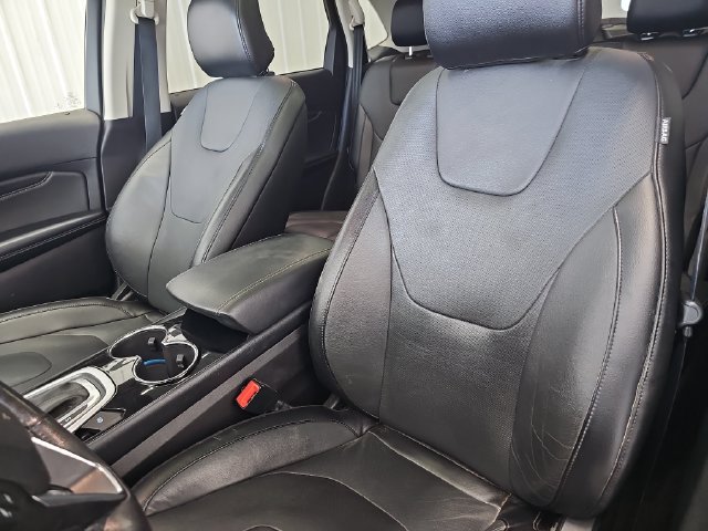Used 2018 Ford Edge Titanium w/ Equipment Group 301A AWD/4WD image 40