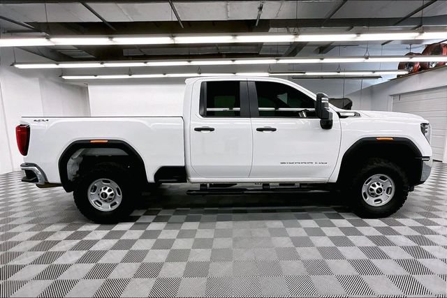Used 2024 GMC Sierra 2500 Pro w/ Convenience Package AWD/4WD image 14