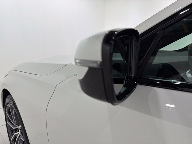 Used 2026 BMW 230i xDrive Coupe w/ Convenience Package AWD/4WD image 9