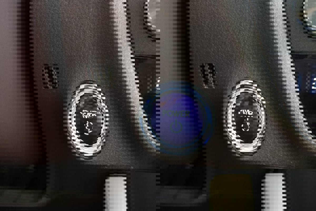 Used 2019 Lexus RX 450h AWD image 19