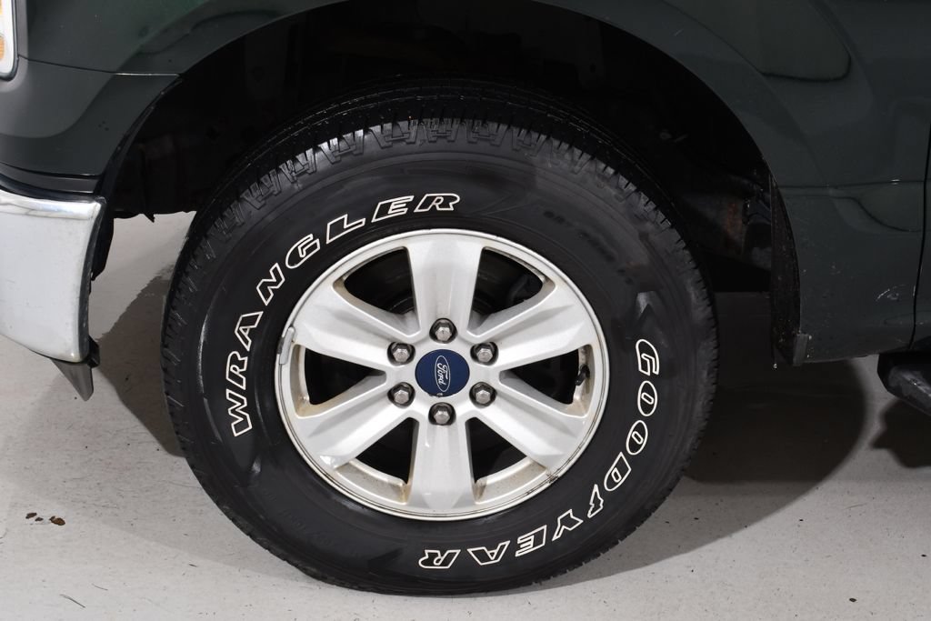 Used 2015 Ford F150 XLT w/ Equipment Group 301A Mid AWD/4WD image 25