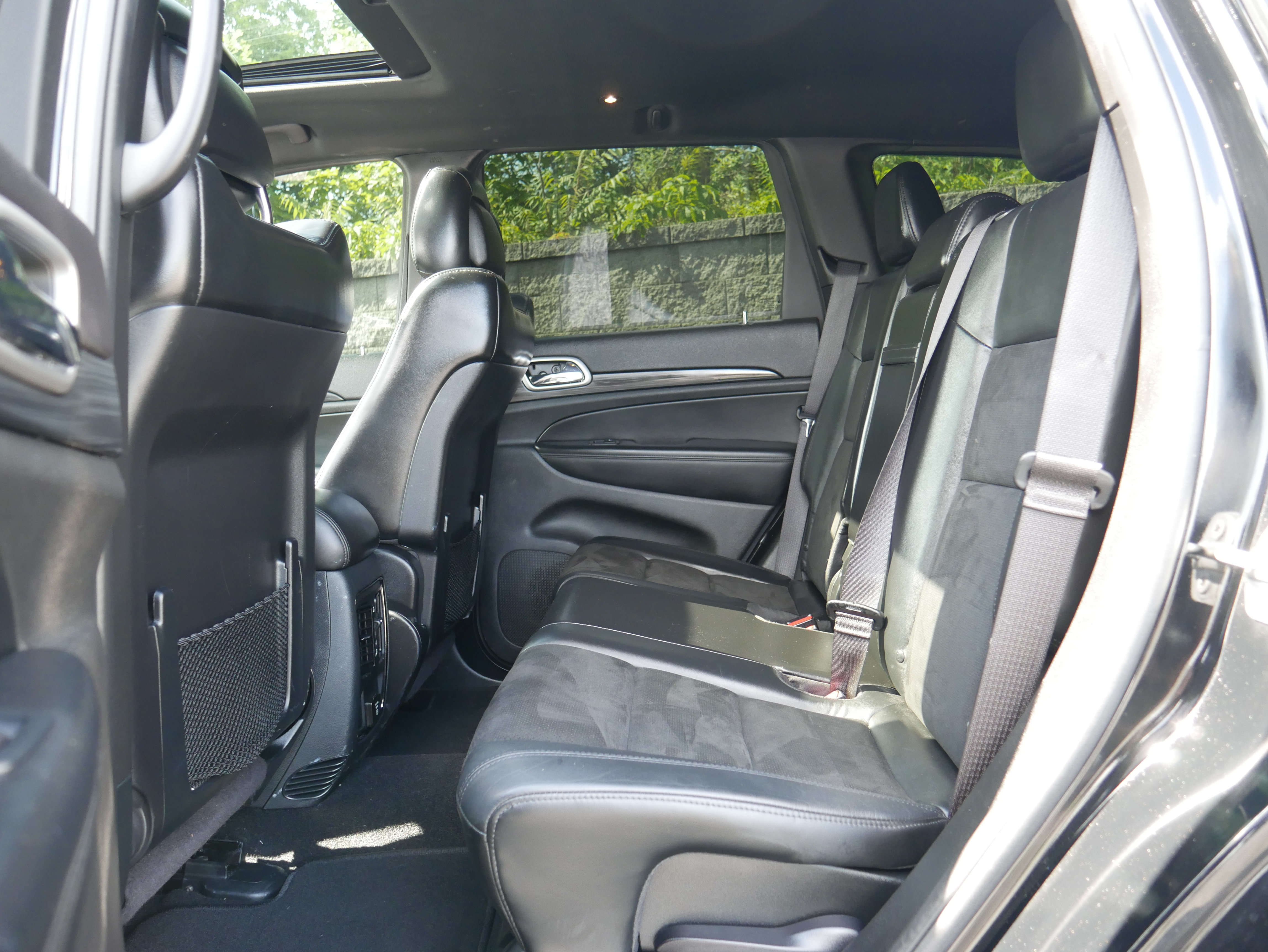 Used 2020 Jeep Grand Cherokee Altitude AWD/4WD image 13
