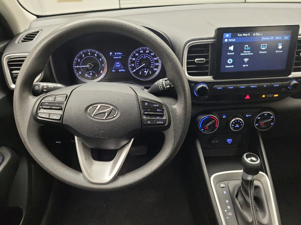 Used 2021 Hyundai Venue SE FWD image 22