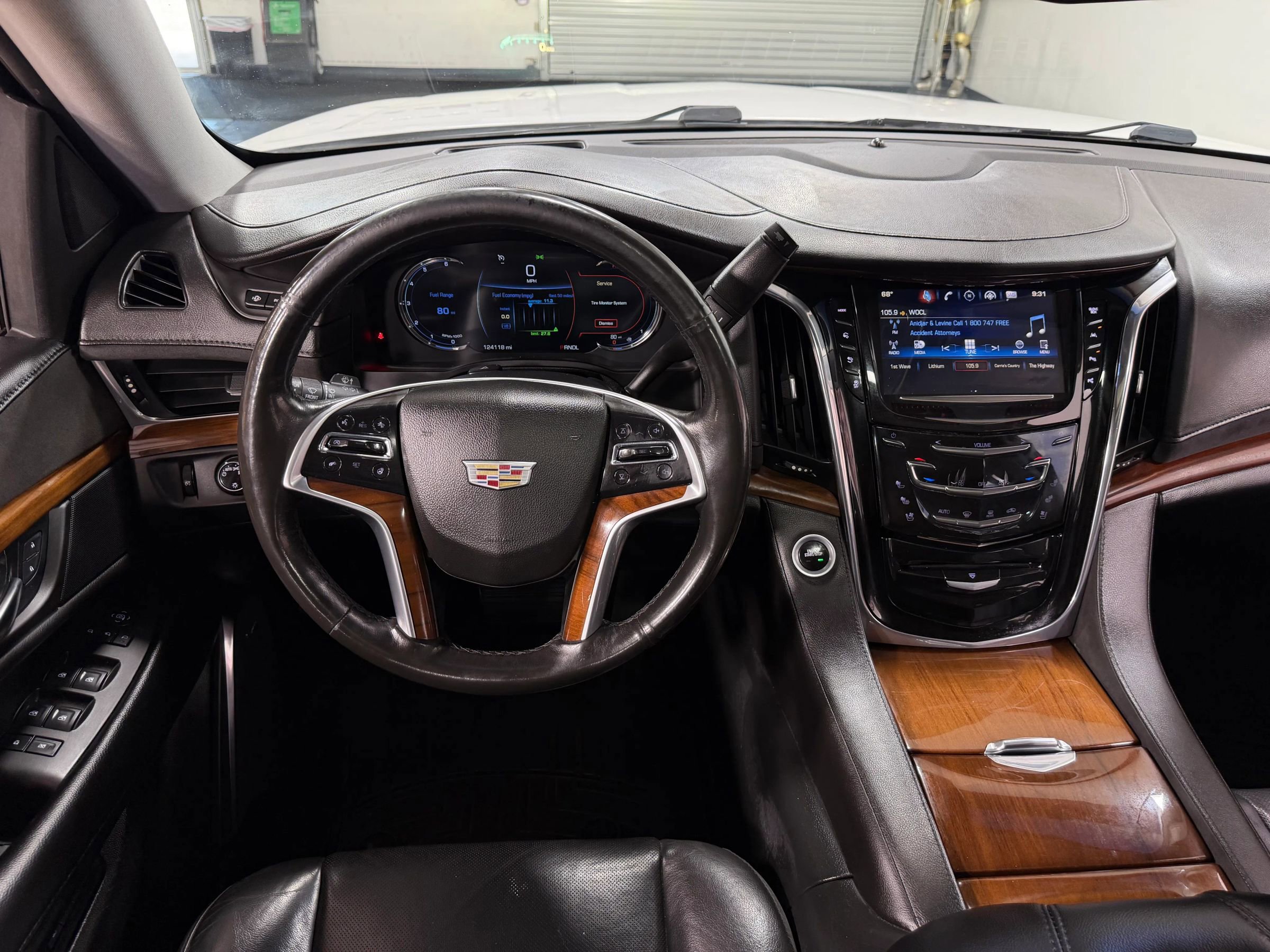 Used 2017 Cadillac Escalade Luxury Sport Utility 4D RWD image 24