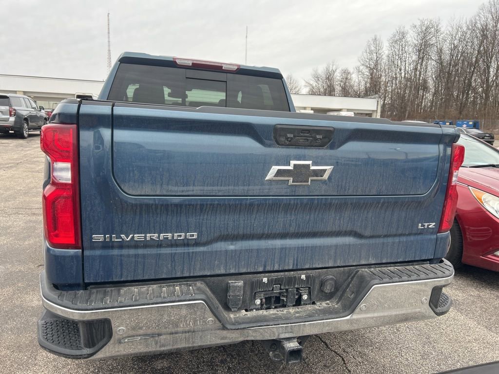 Used 2024 Chevrolet Silverado 1500 LTZ w/ LTZ Premium Package image 6