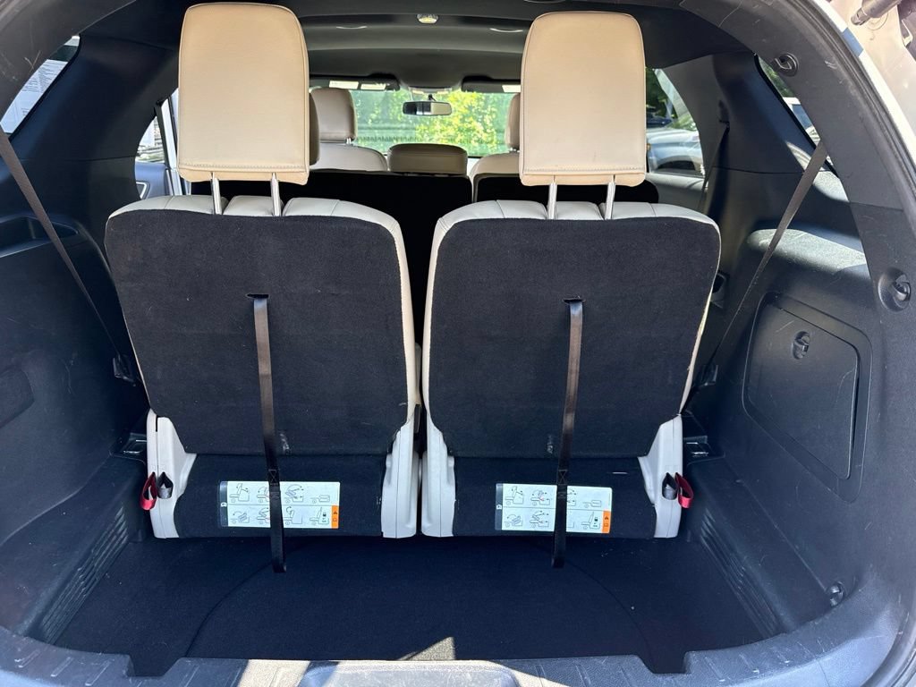Used 2019 Ford Explorer XLT w/ Equipment Group 202A AWD/4WD image 14