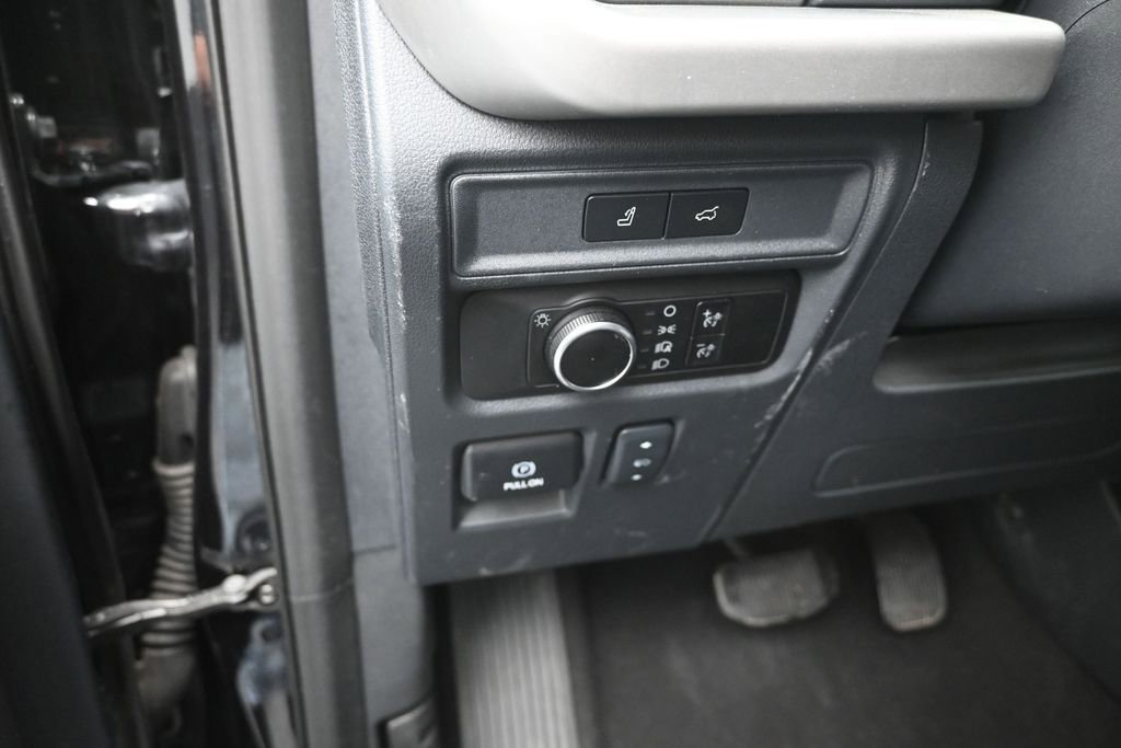 Used 2024 Ford Expedition XLT RWD image 13