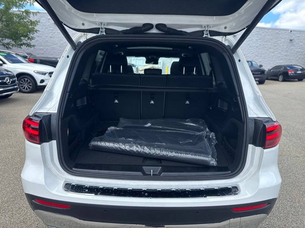 Used 2026 Mercedes-Benz GLB 250 4MATIC image 13