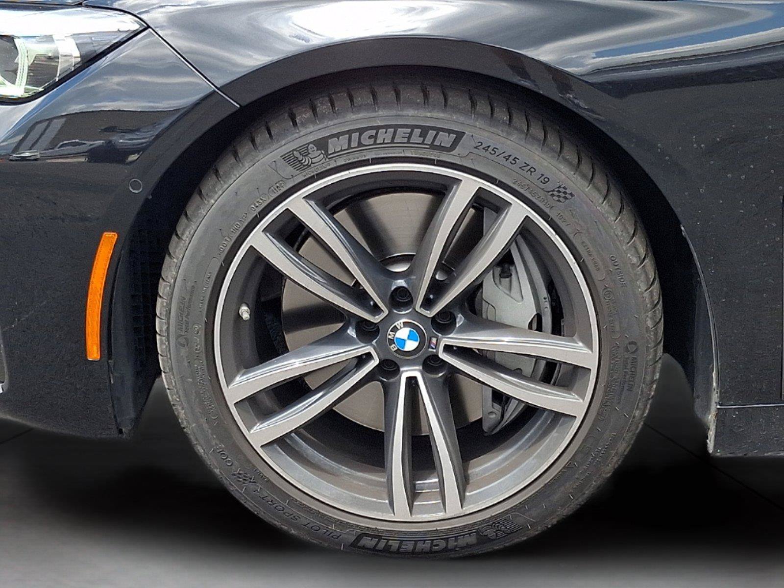 Used 2021 BMW 750i xDrive w/ Executive Package AWD/4WD image 28