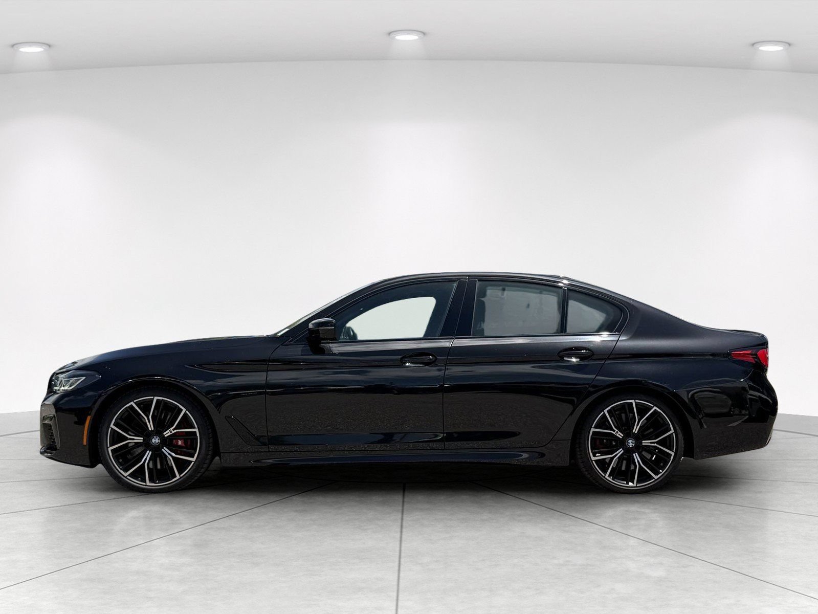 Used 2023 BMW M550i xDrive w/ Executive Package AWD/4WD image 6