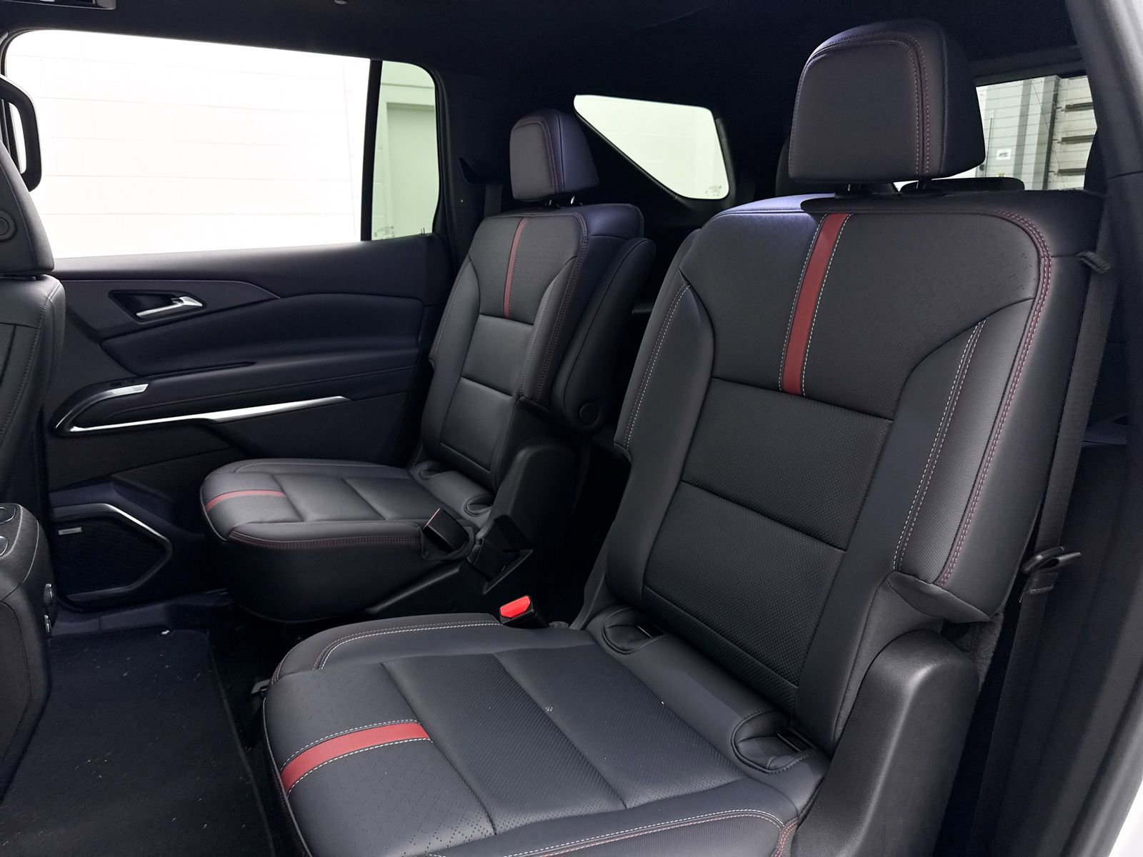 Used 2024 Chevrolet Traverse RS w/ LPO, Floor Liner Package image 32